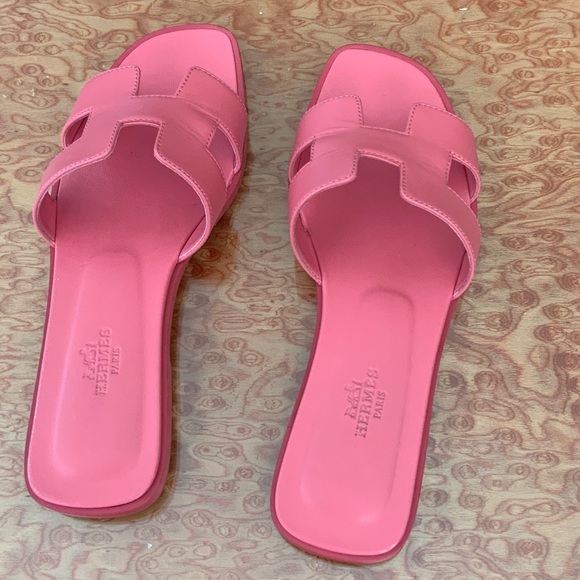 Hermes Pink Women's Sandals - Picture 1 of 14